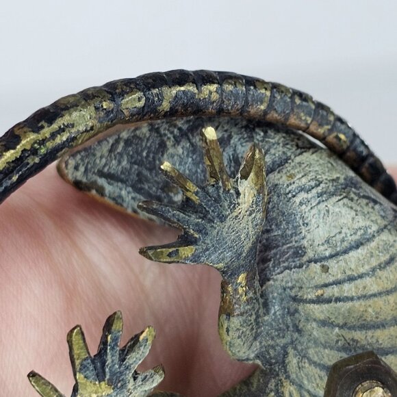 Vienna Bronze Lizard Figurine With Screws Cold Painted Green Vintage 2.5 Inches - Picture 12 of 12